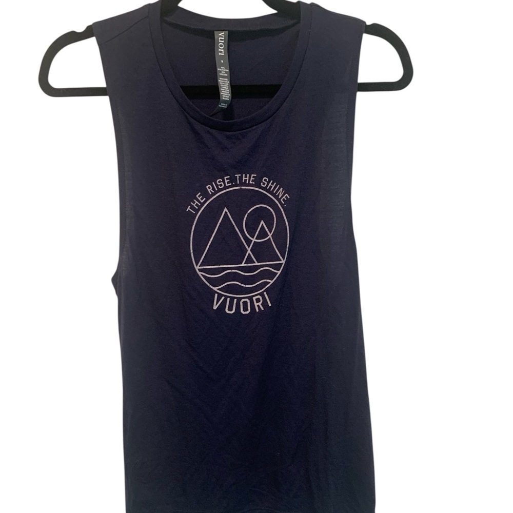 13. NWT Vuori the rise the shine tank Size S